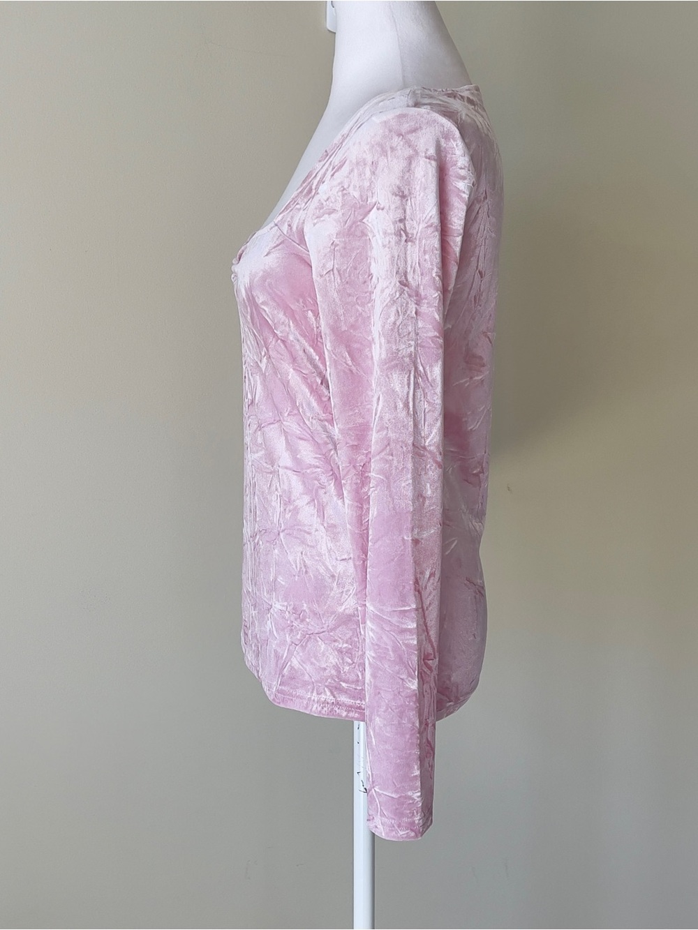 & Other Stories pink velvet sweetheart long sleeve ruched top NWT Size Small - Picture 2 of 5